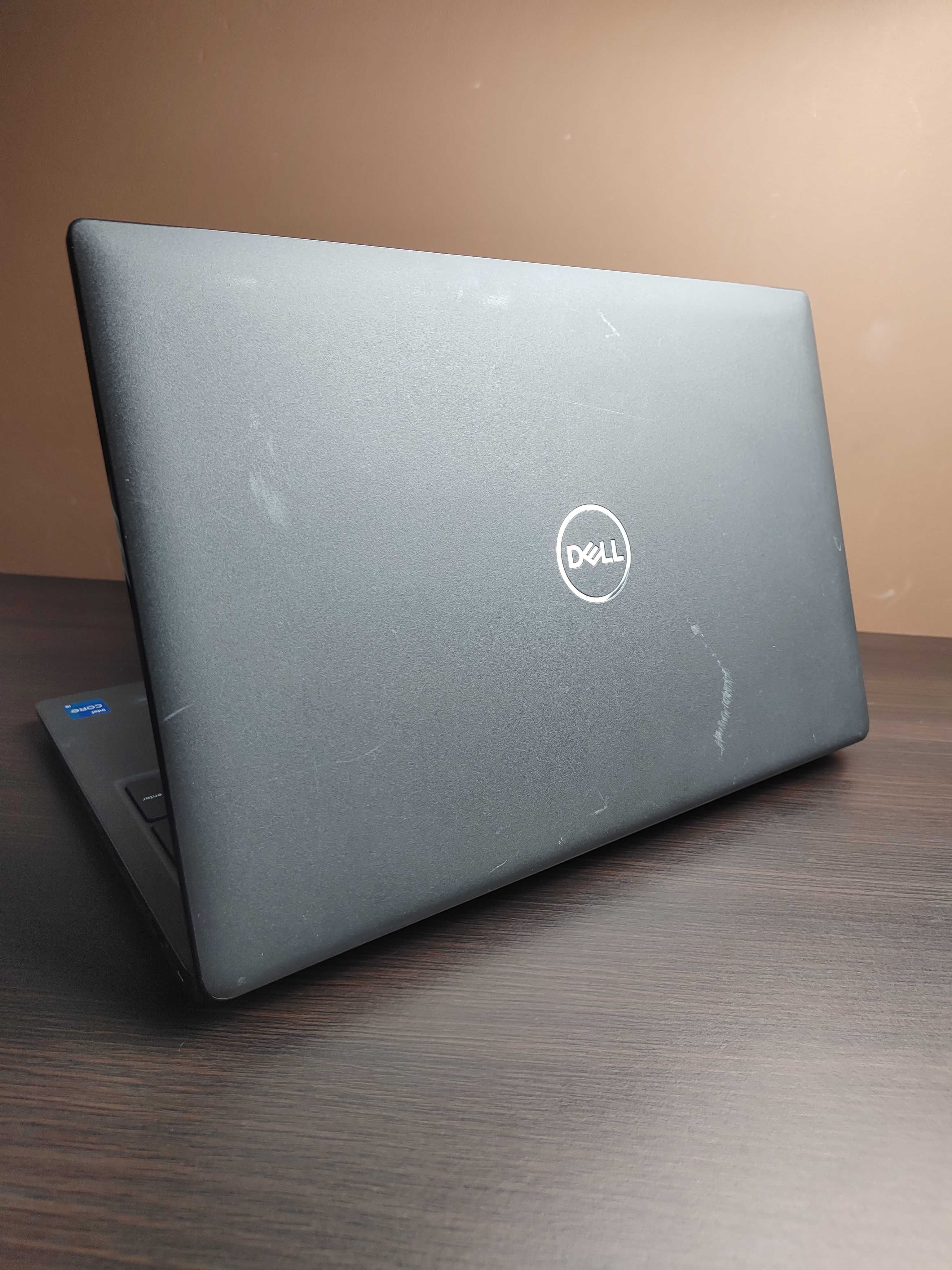 LAPTOP | Dell Latitude 3520 | 15,6" FHD | i5-11GEN | 32GB RAM | 512SSD