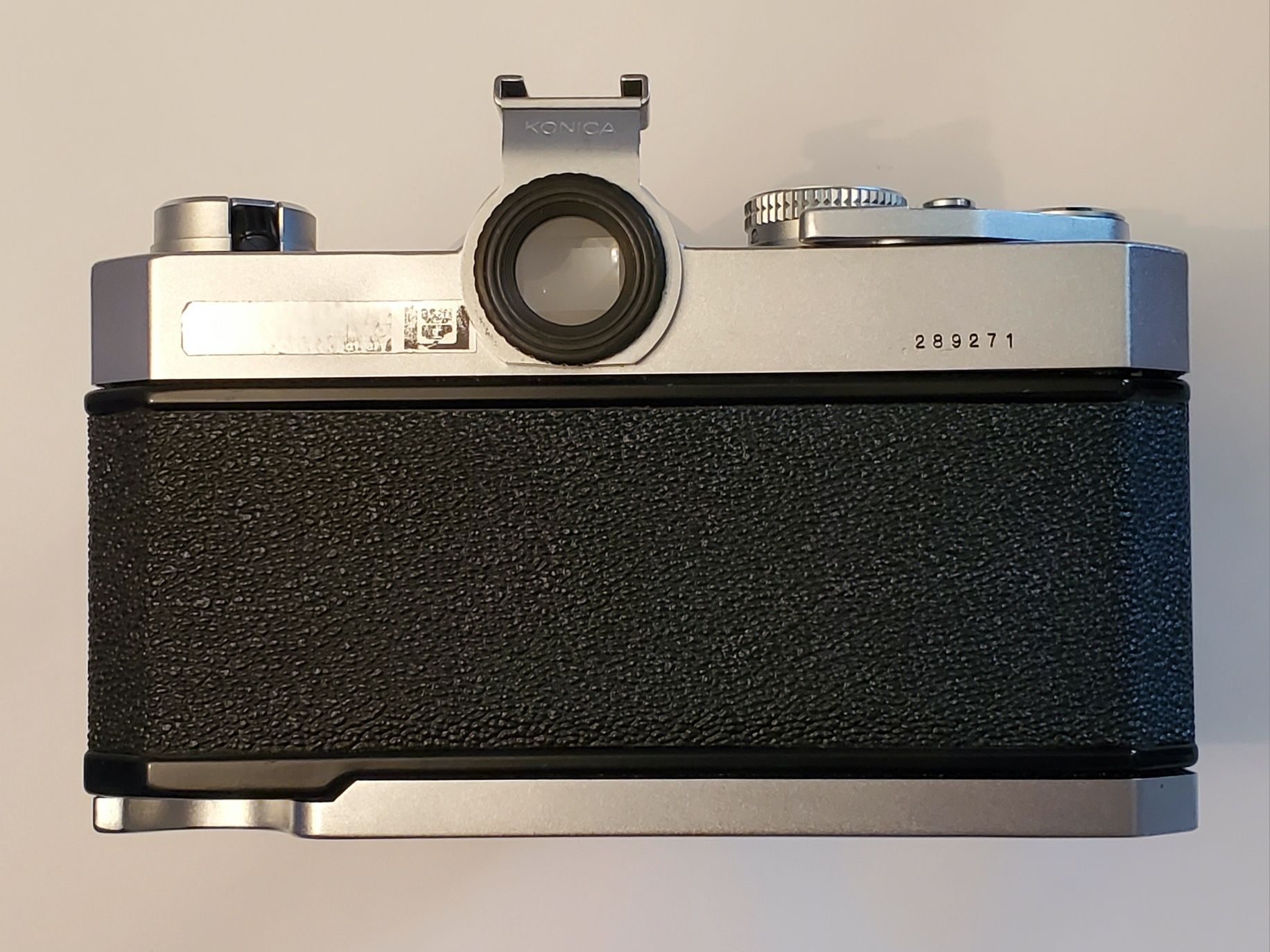 Пленочный фотоаппарат зеркальный Konica Autoreflex T2 + 2 объектива