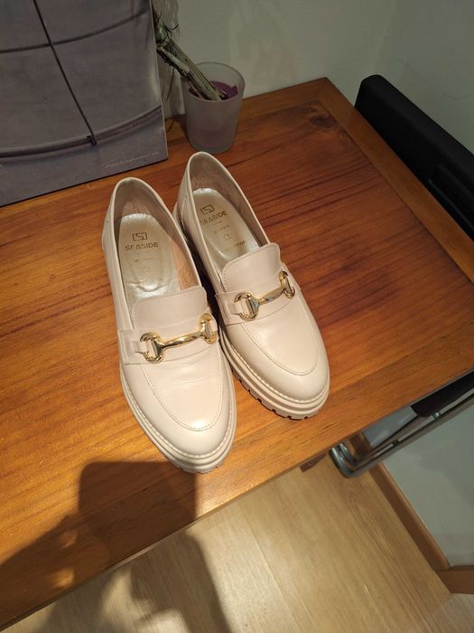 Sapatos em pele tamanho 37 Seaside