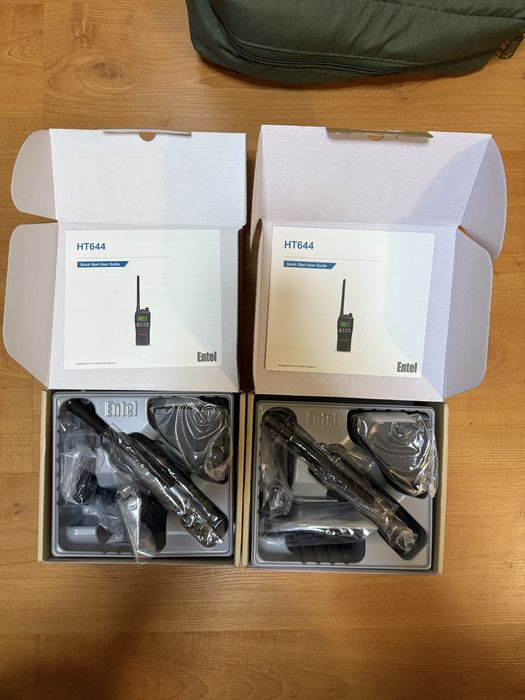 Морська двостороння радіостанція Entel HT644