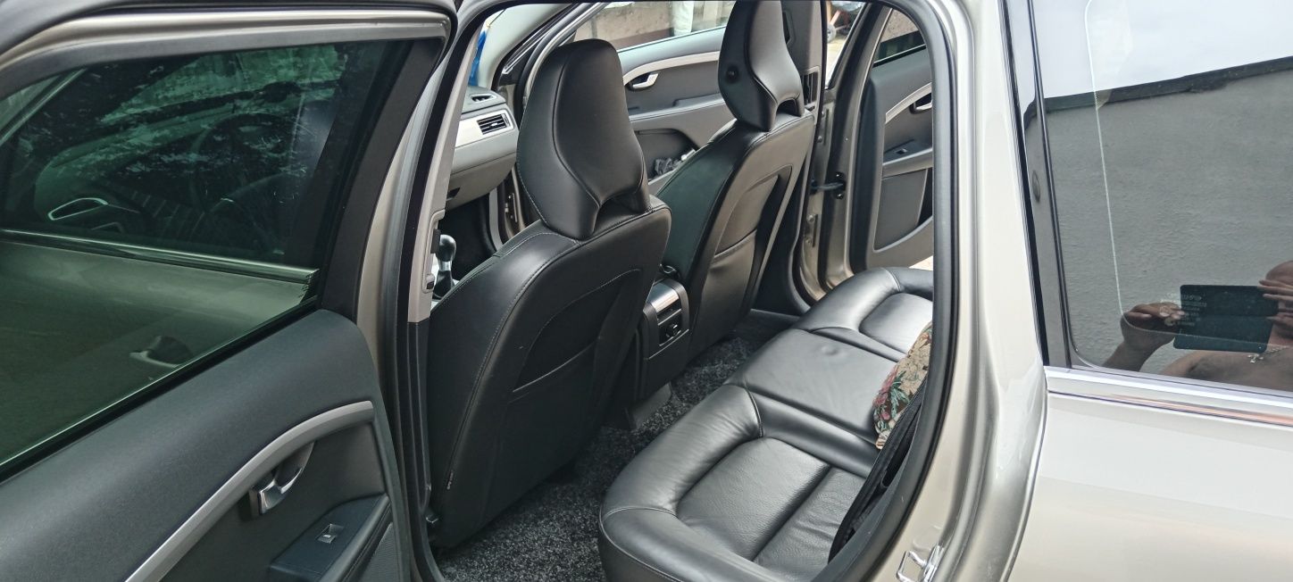 Продам авто Volvo v70