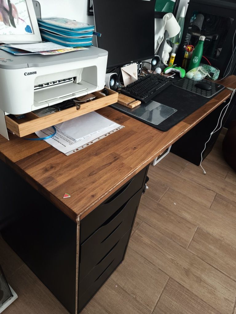 Secretária grande IKEA