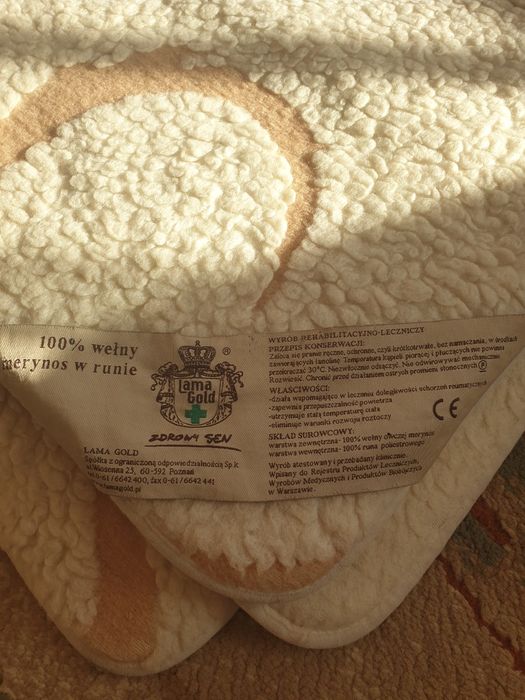 Duża kołdra wełna  / prześcieradło wełniane Lama Gold