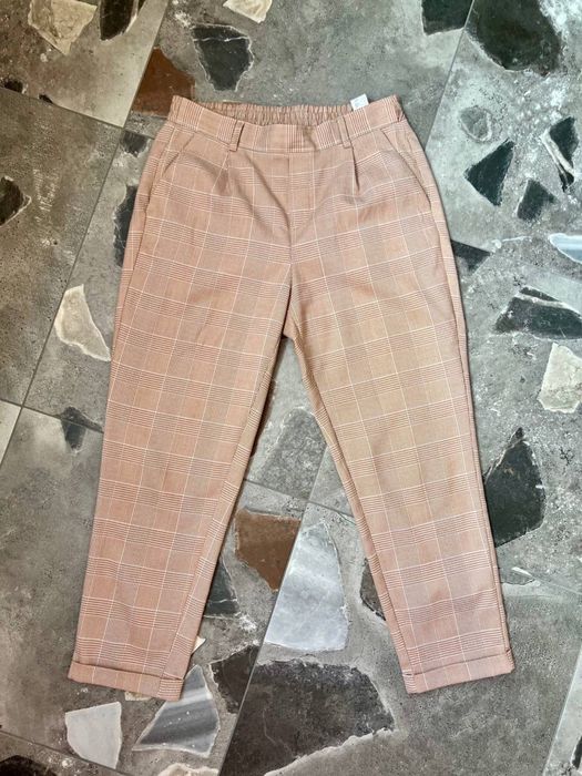 Костюм женский брюки/пиджак