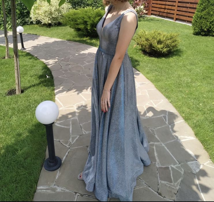 Продається сукня випускна