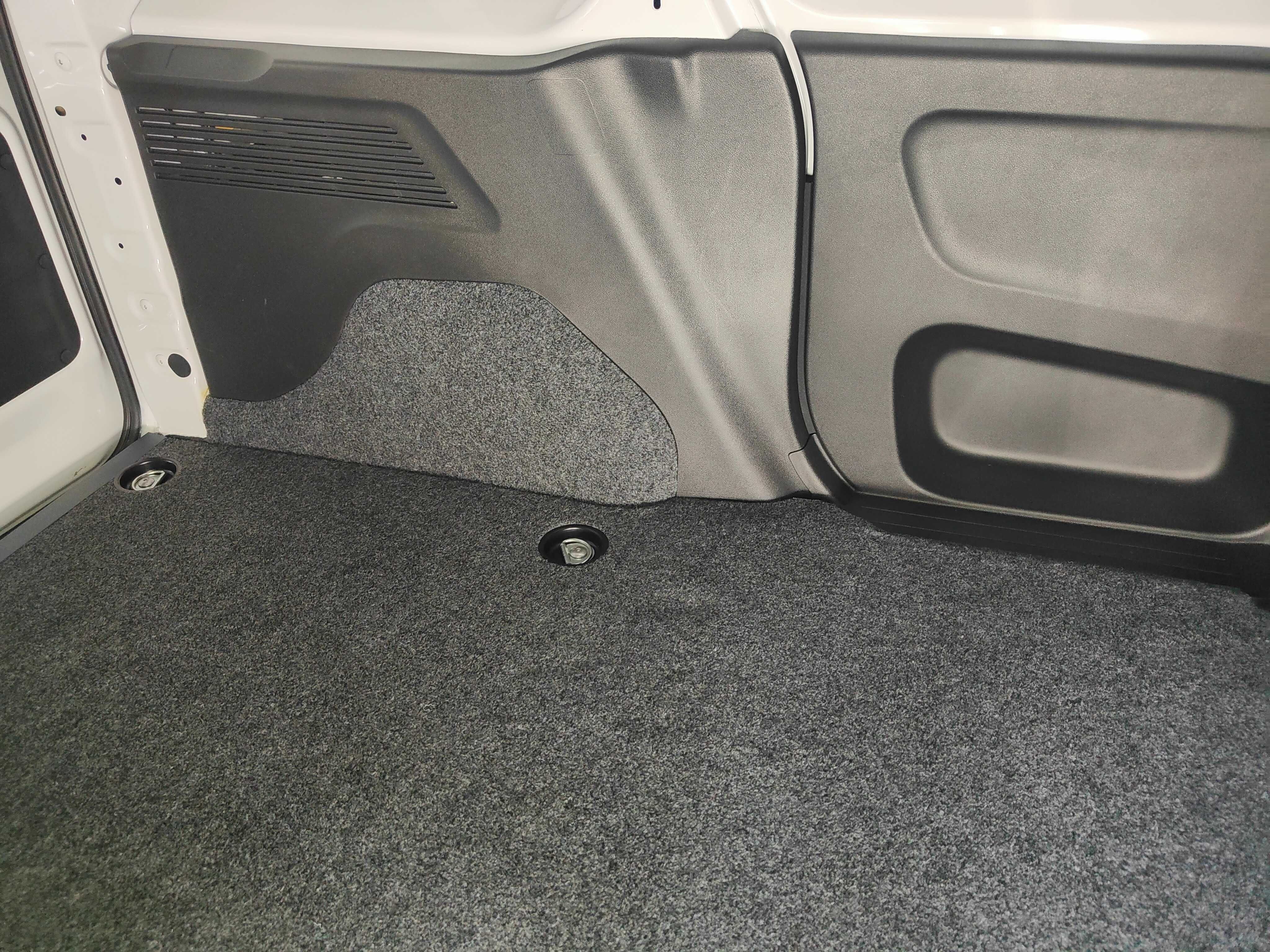 BOM NEGOCIO!!! 6300 km Fiat e-Doblo Electrico com garantia até 2026