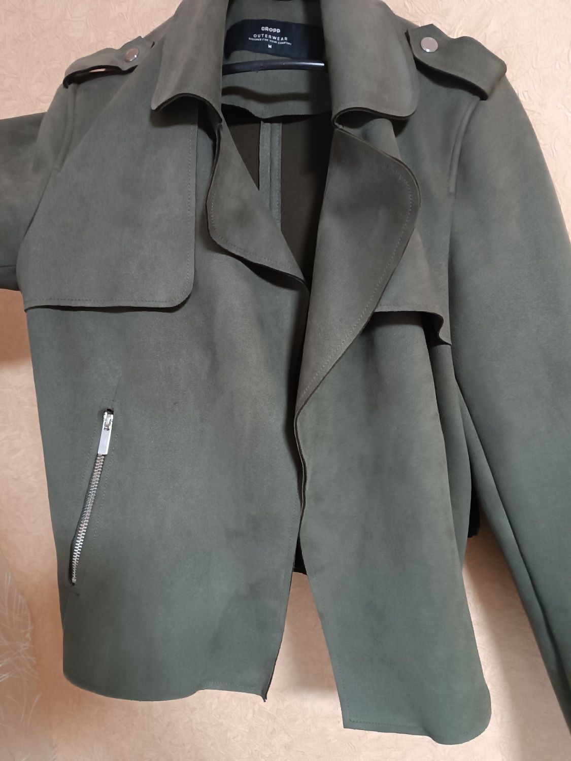 Куртка , косуха зелена cropp
