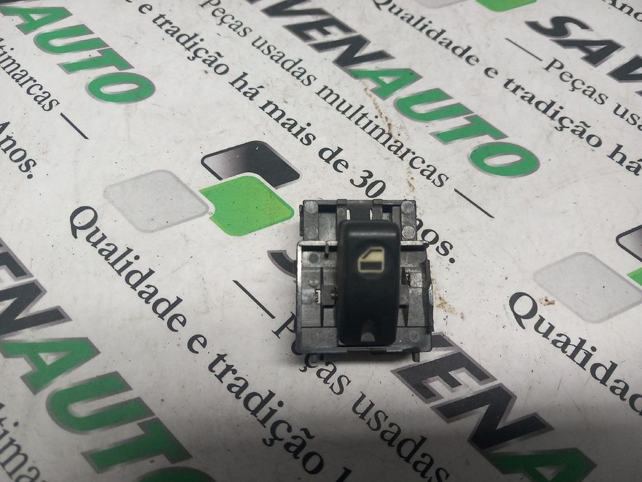 Comando / botão / interruptor vidros frente direito FIAT Palio Weekend
