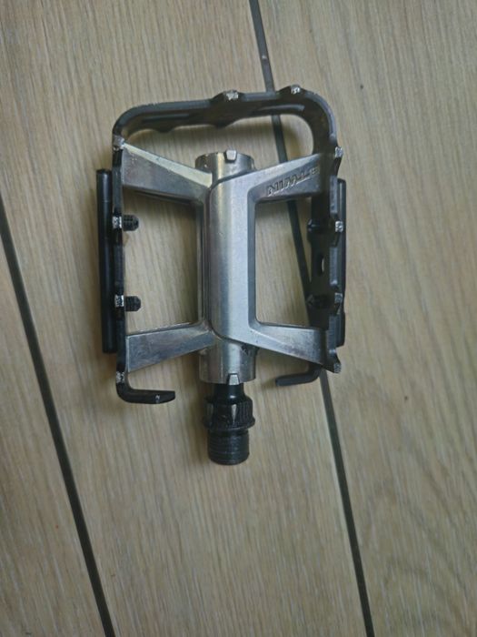 B'twin Pedały rowerowe MTB platformowe BTWIN 500