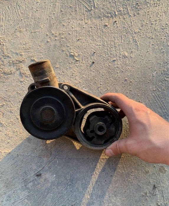 Помпа skoda Felicia 1.3