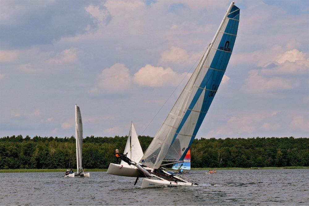 Katamaran Nacra inter 20 + przyczepa podlodziowa