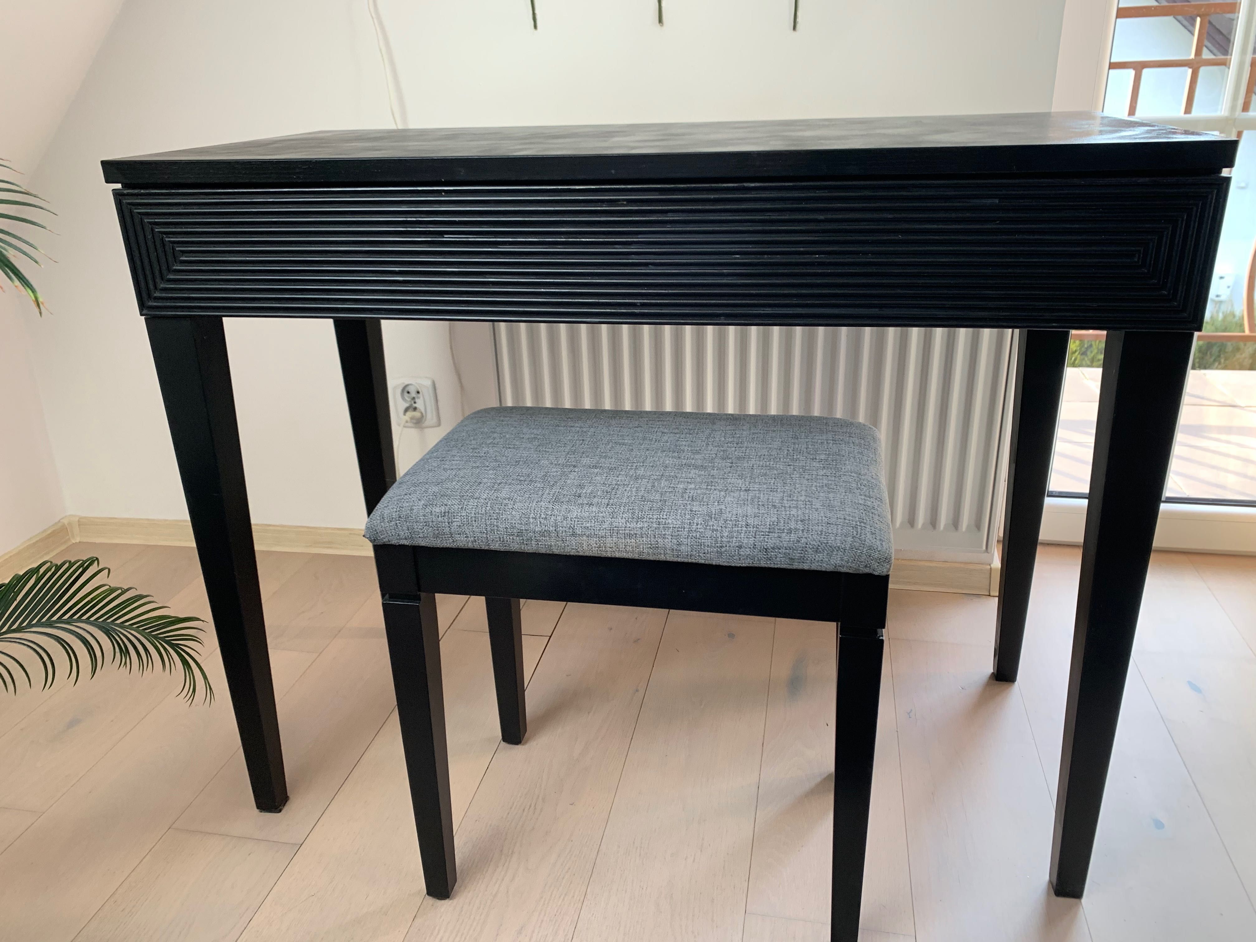 Toaletka z taboretem VOX