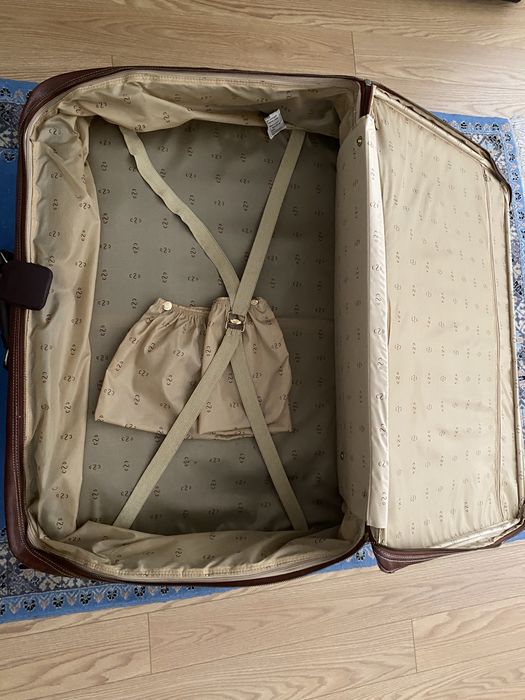 2 malas de viagem antigas