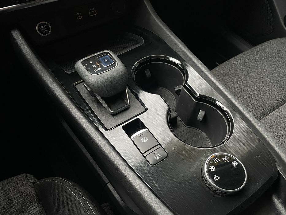 Nissan Rogue 2021 року, 2.5 бензин, комплектація S