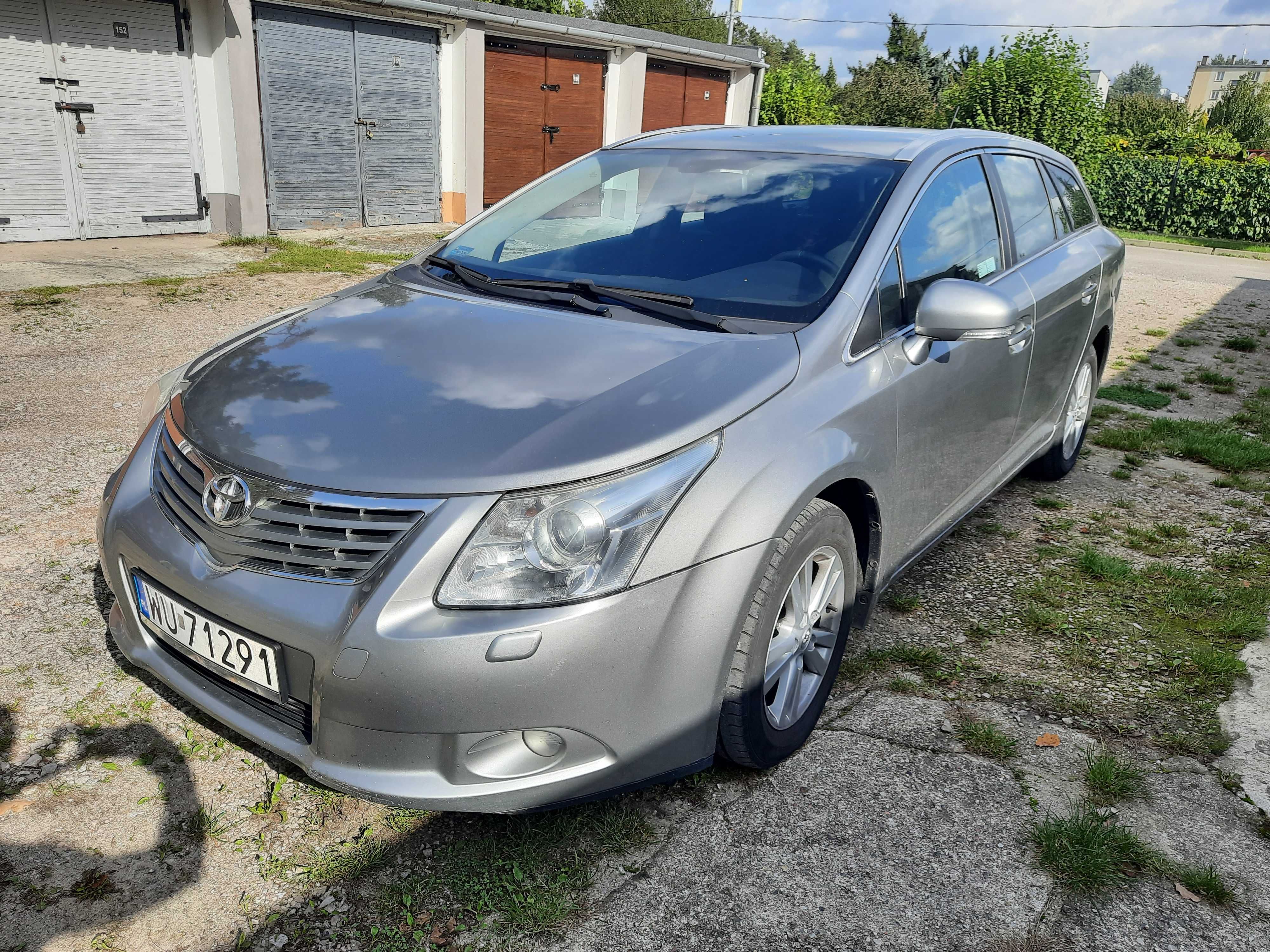 Toyota Avensis 1,8 benzyna