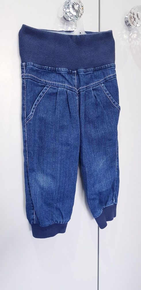 Spodnie jeansowe dla malucha 68