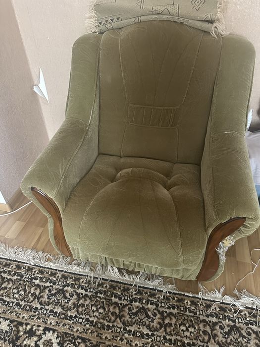 Продам б/у меблі,додаткові фото висилаю,самовивіз,торг присутній…………..