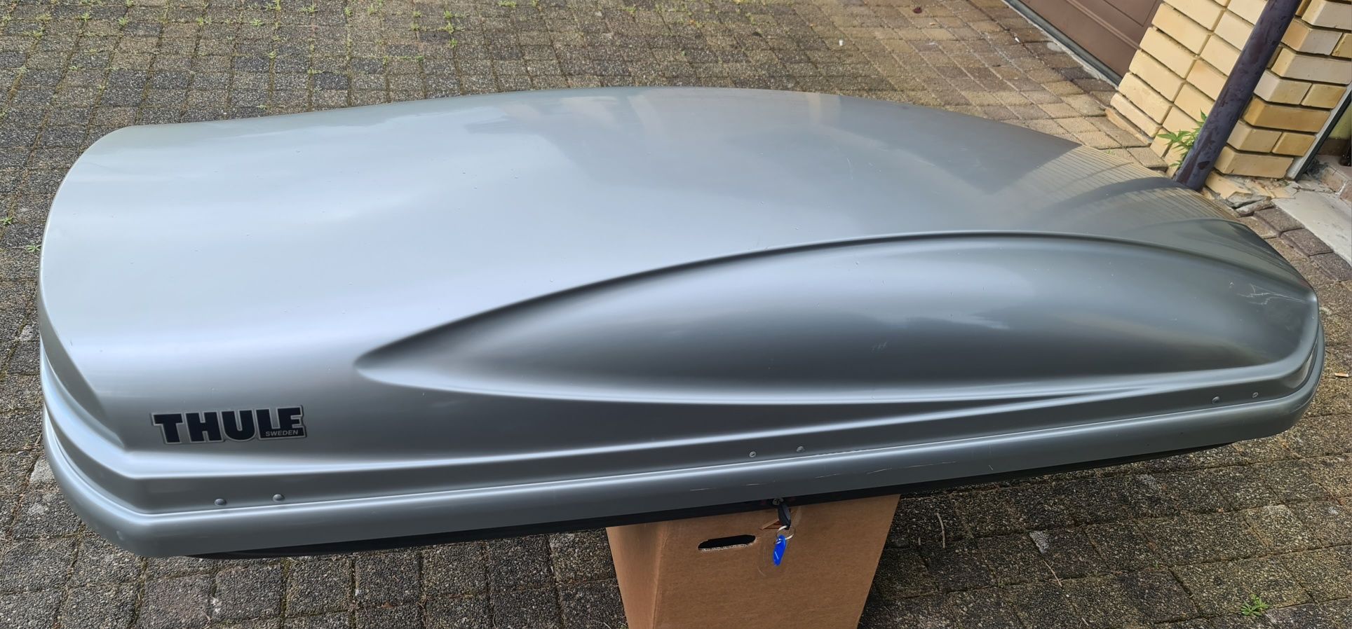 Box dachowy thule atlantis 780