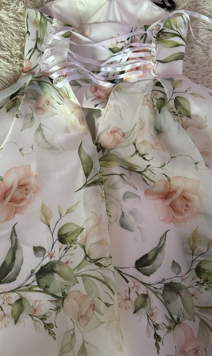 Сукня міді ,випускна