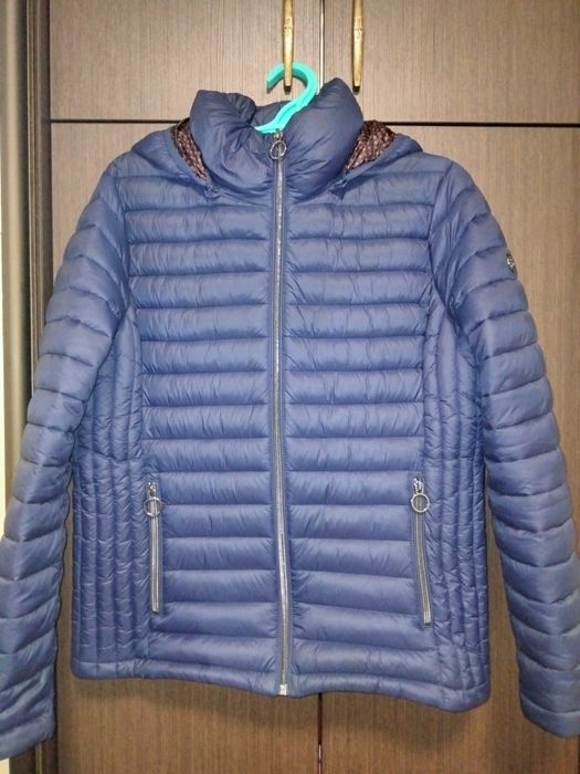 Жіноча осінньо-весняна куртка