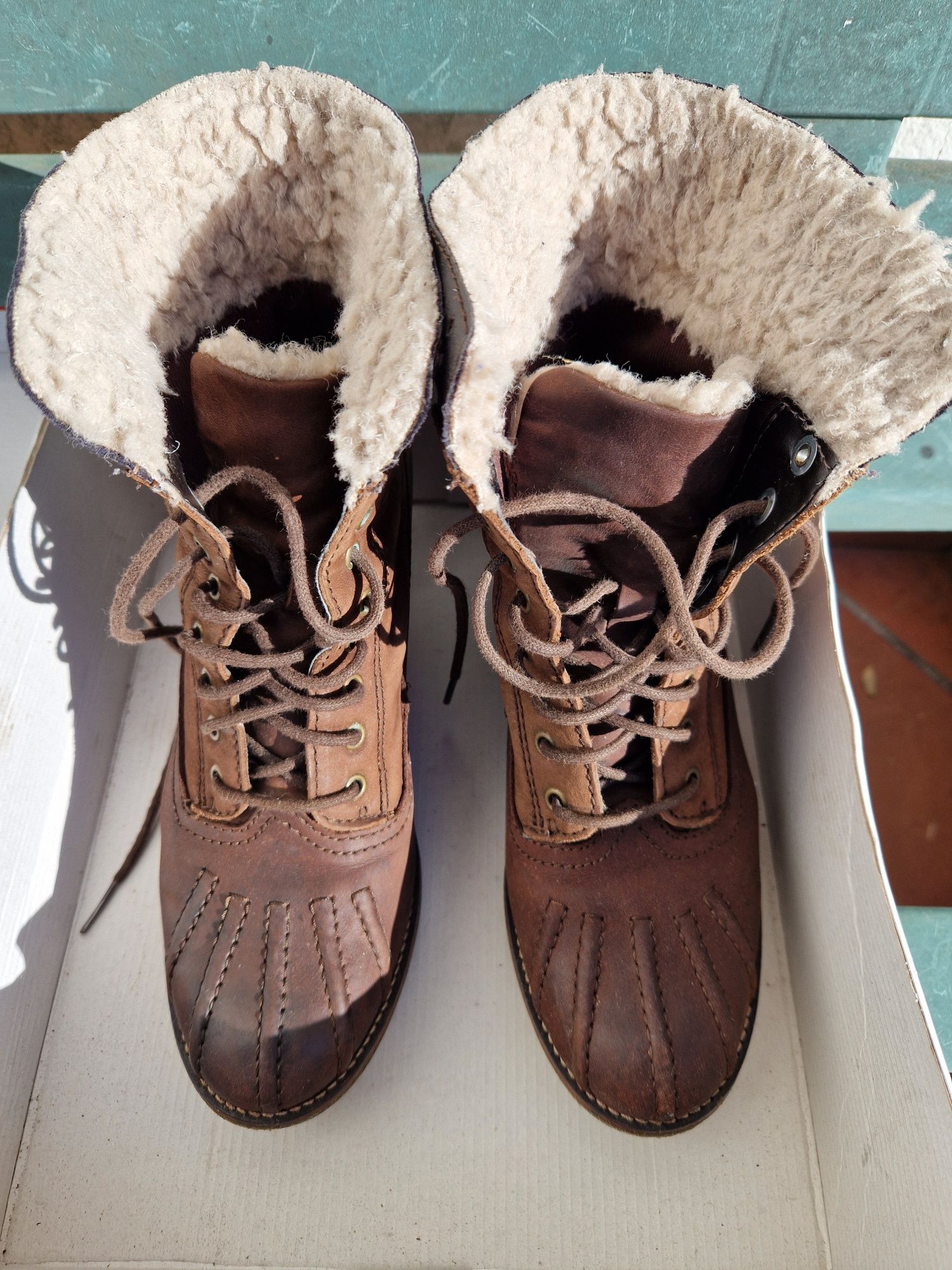 Bota inverno tamanho 38 com pêlo quentes e confortaveis