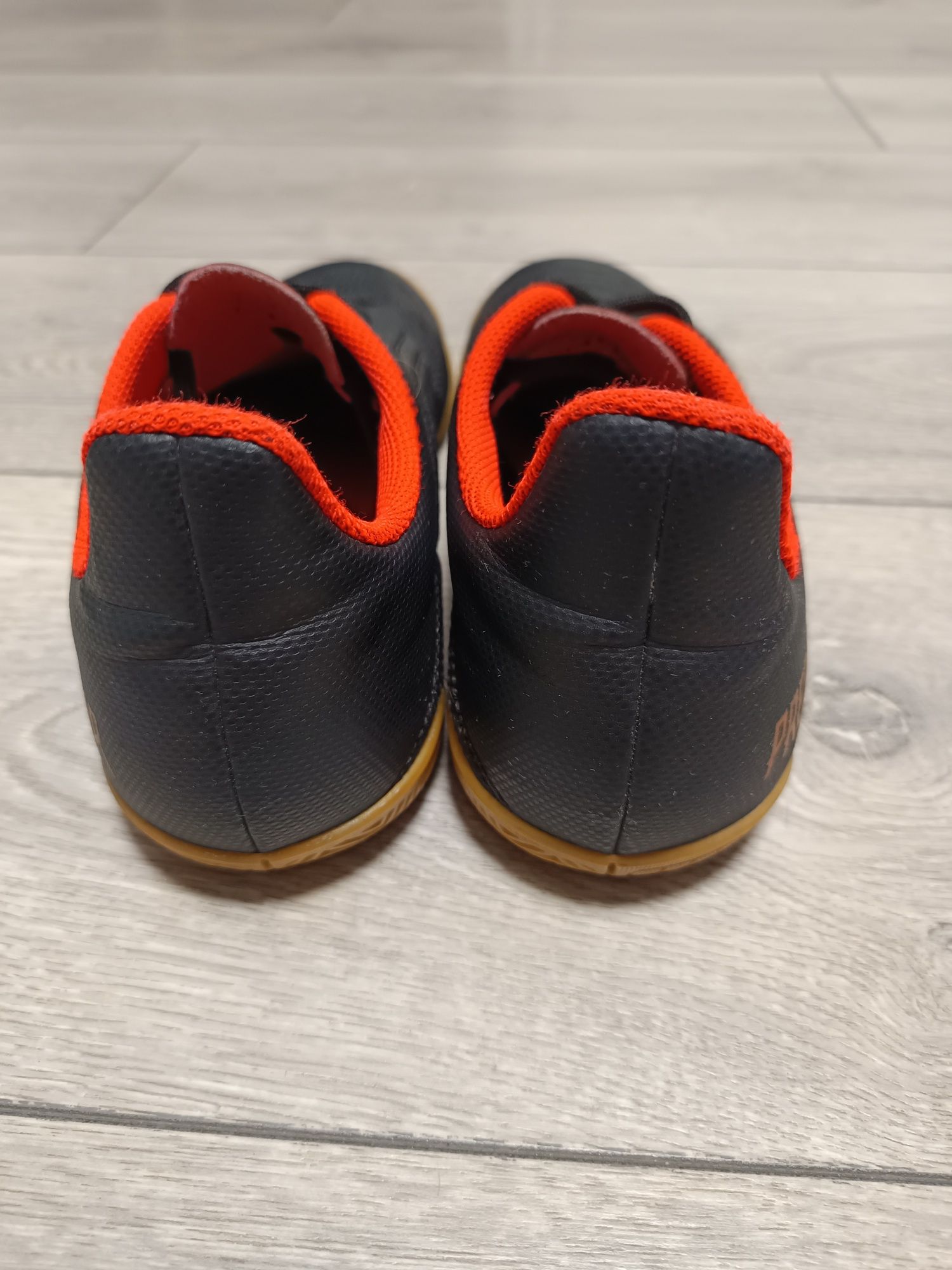 Футзалки бутсы Adidas PREDATOR TANGO р. 38,5 -24 см