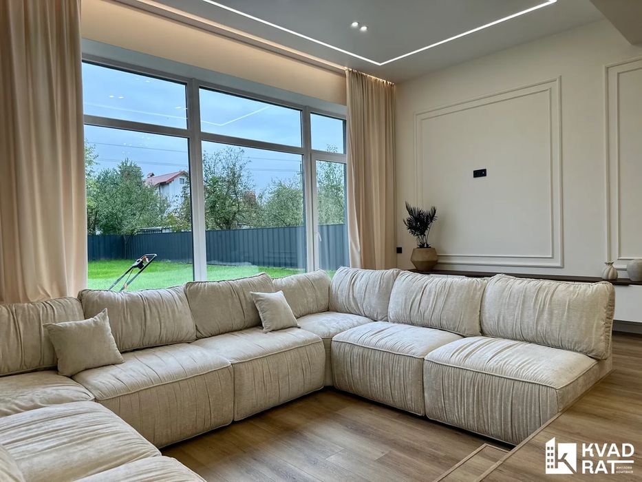 Стильний укомплектований будинок !