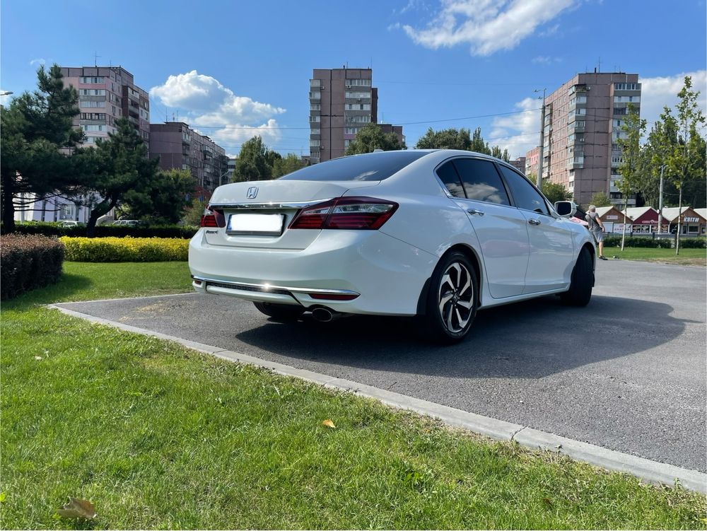 Повнісю Цілий Honda Accord 2016 року