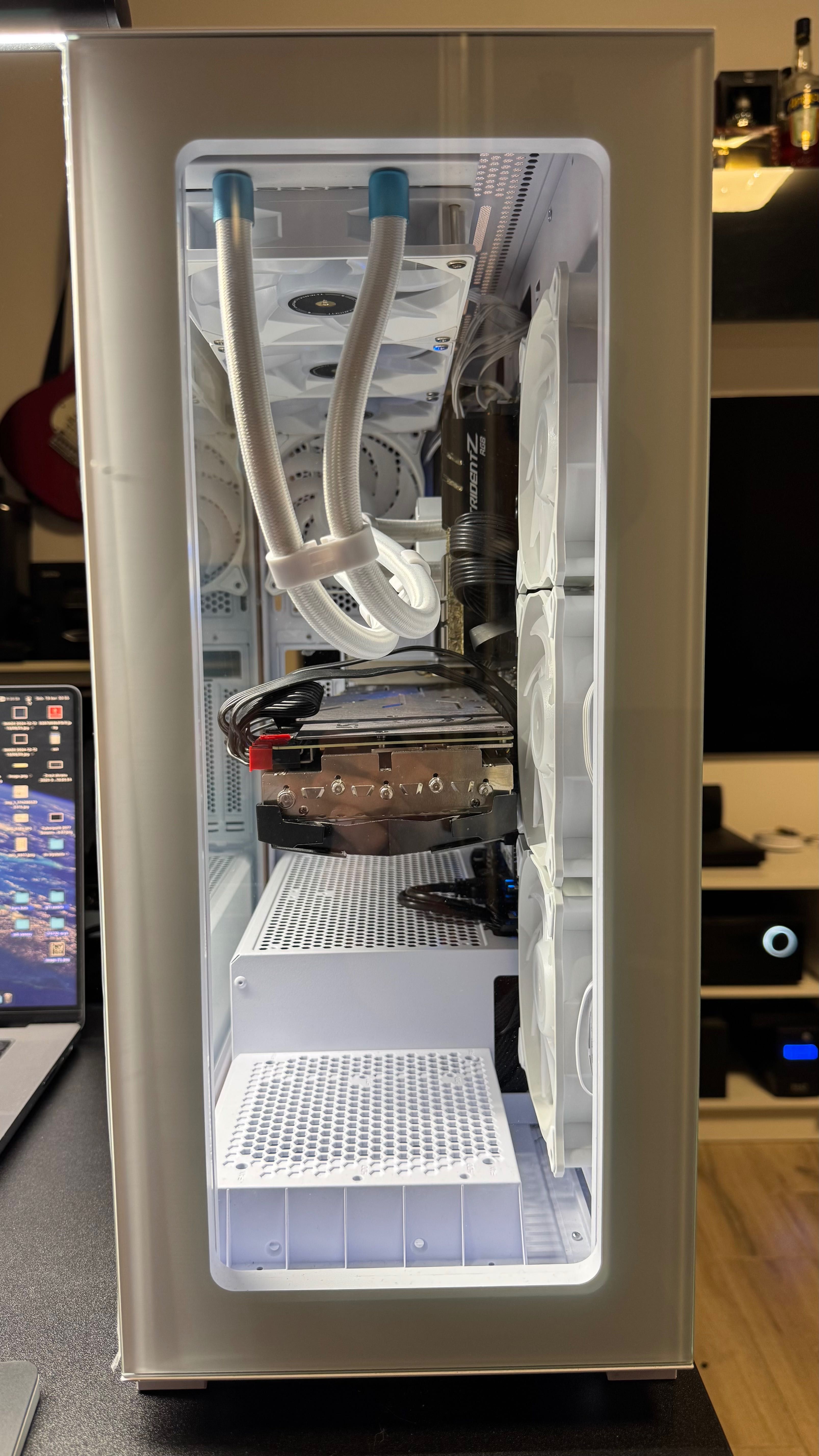Komputer gamingowy i7 AiO 32GB RTX2080Ti NVME 1,25TB