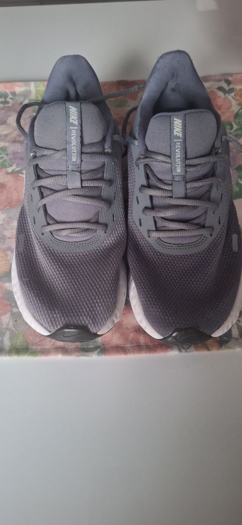 Buty nike running rozmiar 44