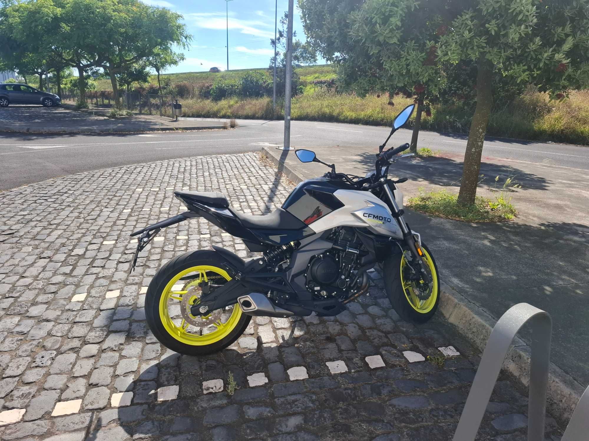 Moto CF 650 NK 2023