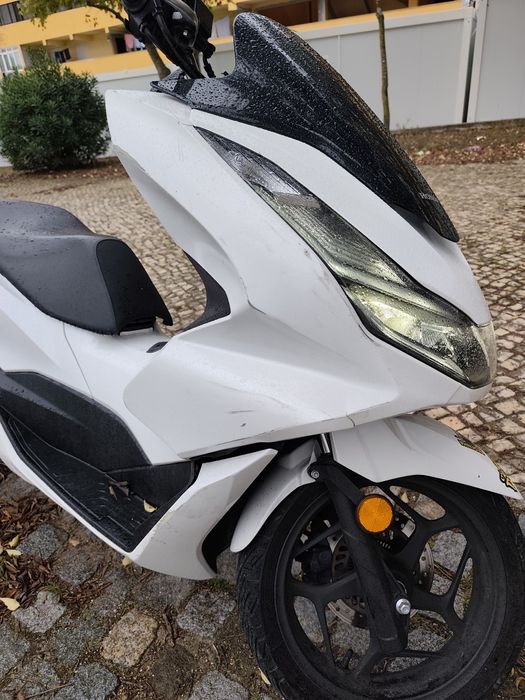 *Honda PCX 2024 Único Dono.

*Todas Revisão Feita na Honda. Ainda tá n