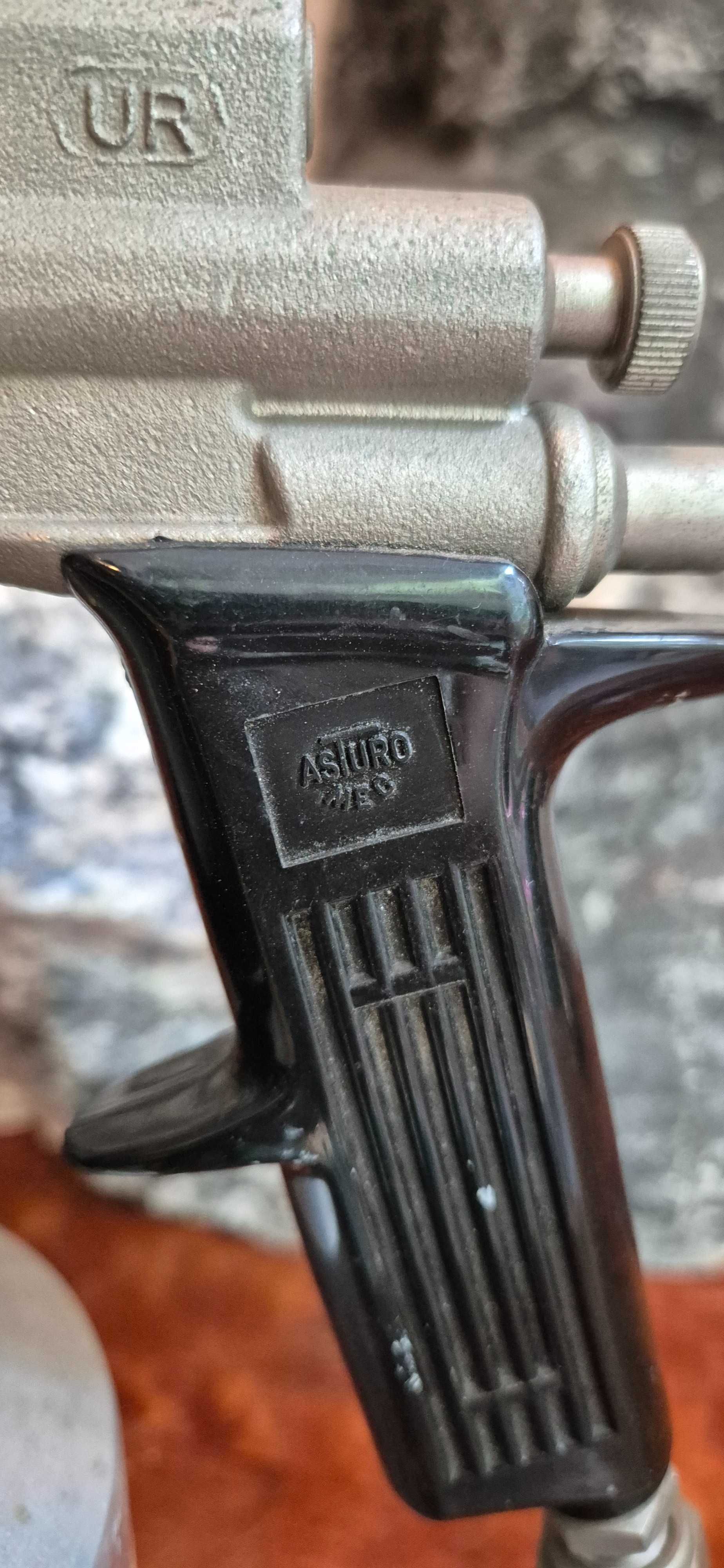 Zabytek techniki pistolet malorski AsTuro Włochy dekor
