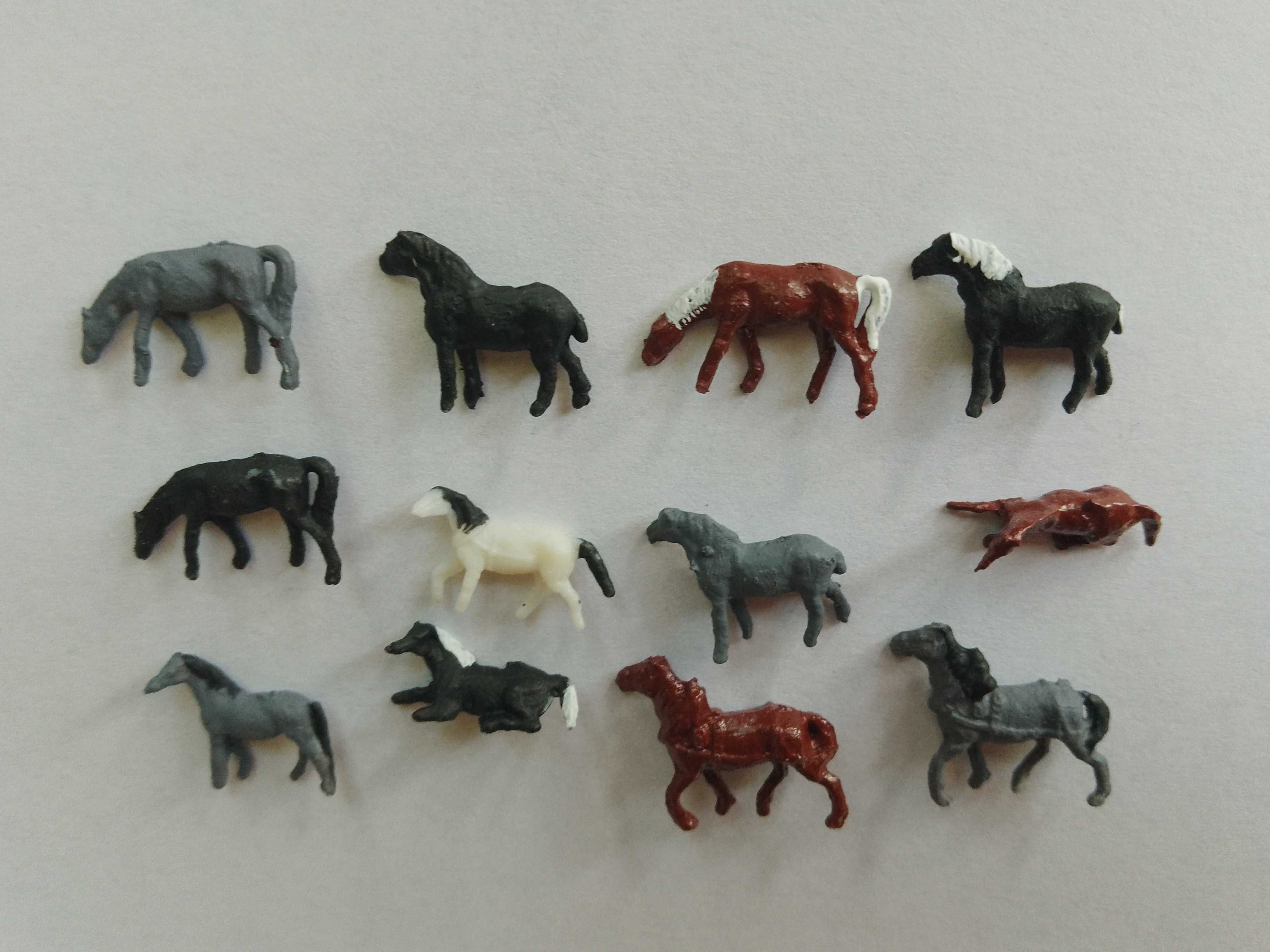 TT figurki konie makieta skala 1:120-5 sztuk