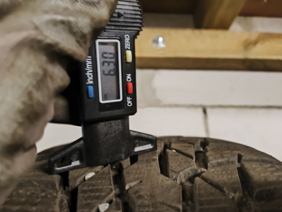 Opony zimowe Nokian 205/60 R16 Montaż Wysyłka