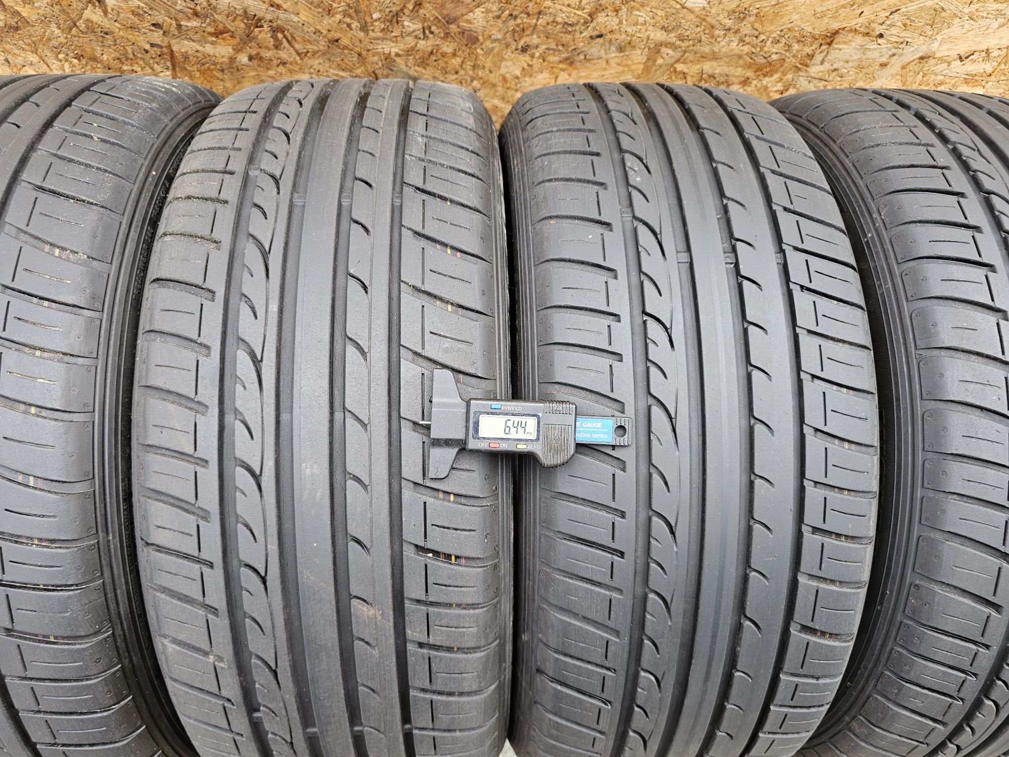 BDB Stan!!  6,4mm. 225/45 r17 Dunlop SP Sport Fastresponse