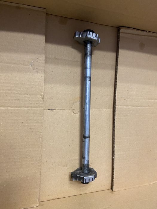 Oś koła tylnego tył ktm duke 125 lift 17-