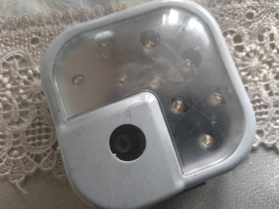 Lampki LED podszafkowe