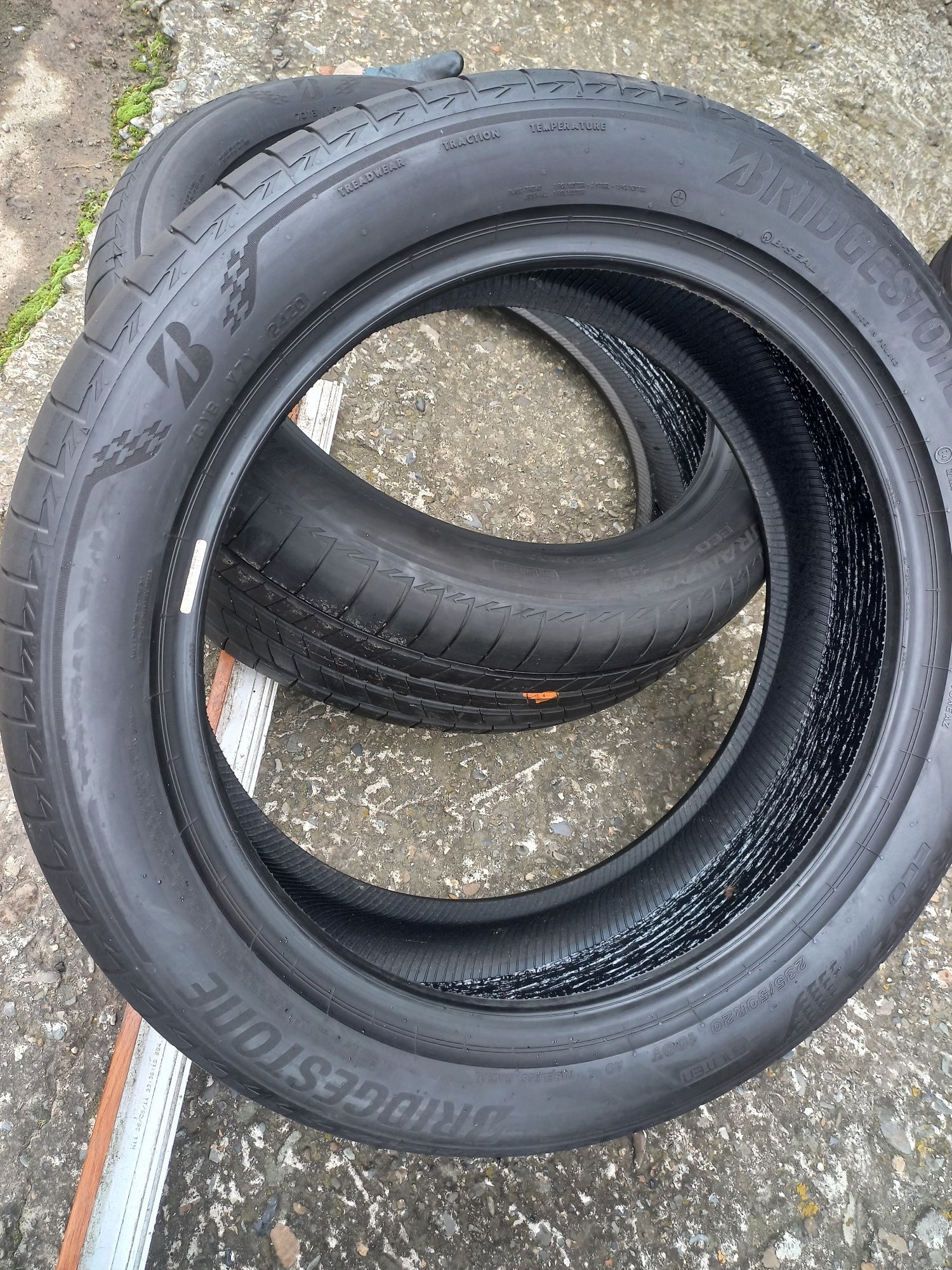 235/50 r20 BRIDGESTON