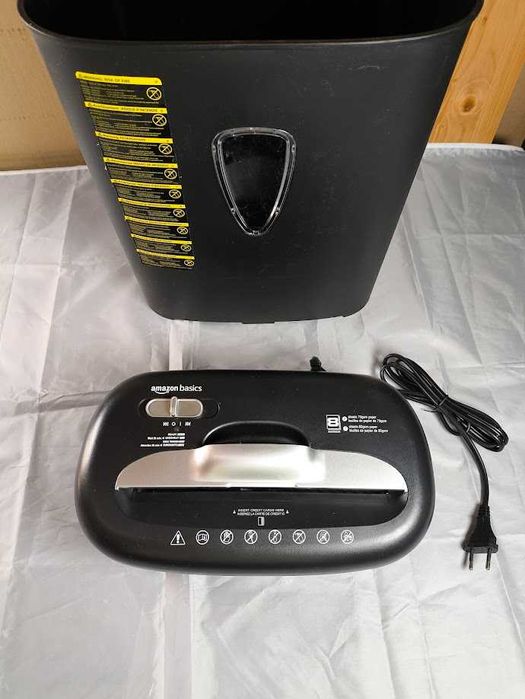 Amazon Basics Niszczarka do dokumentów do 7 – 8 arkuszy