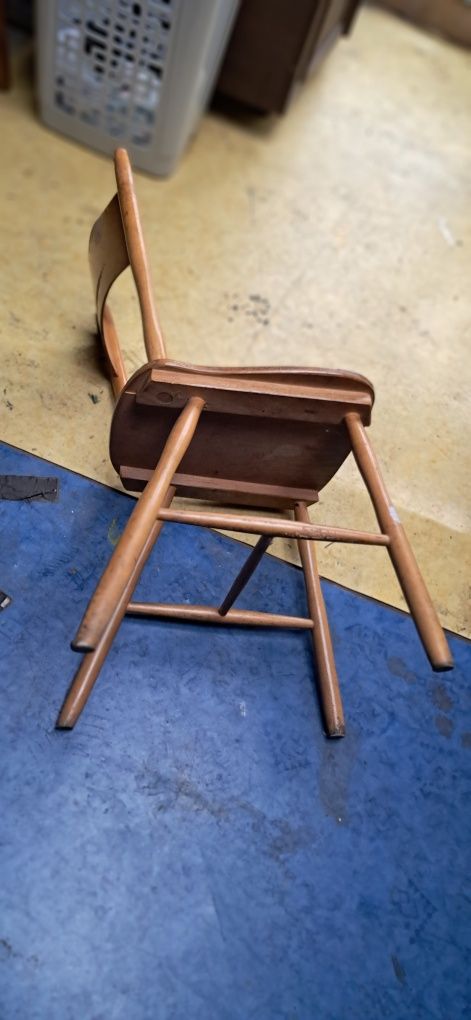 Krzesło do renowacji.