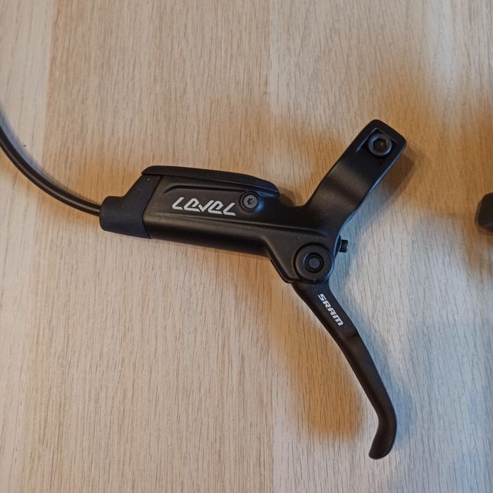 Nowy hamulec hydrauliczny przedni Sram Level