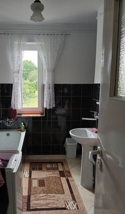 Dom 6 pokoi do zamieszkania, ładny