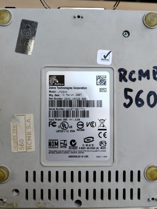 Drukarka etykiet termiczna Zebra LP 2844 wraz z okablowaniem spraw