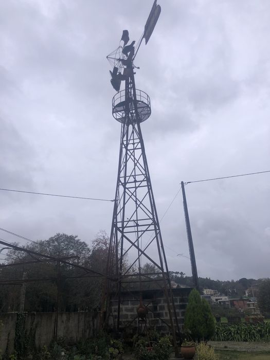 Catavento antigo, sem ter uso, nas condições que as fotos mostram