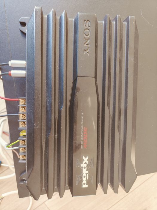 Wzmacniacz samochodowy SONY