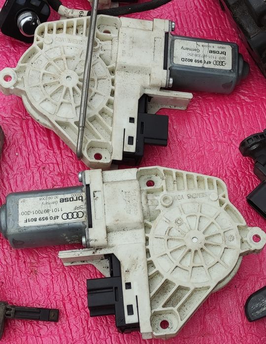 Моторчик склопідйомника Audi A6C6,Ауди А6С6