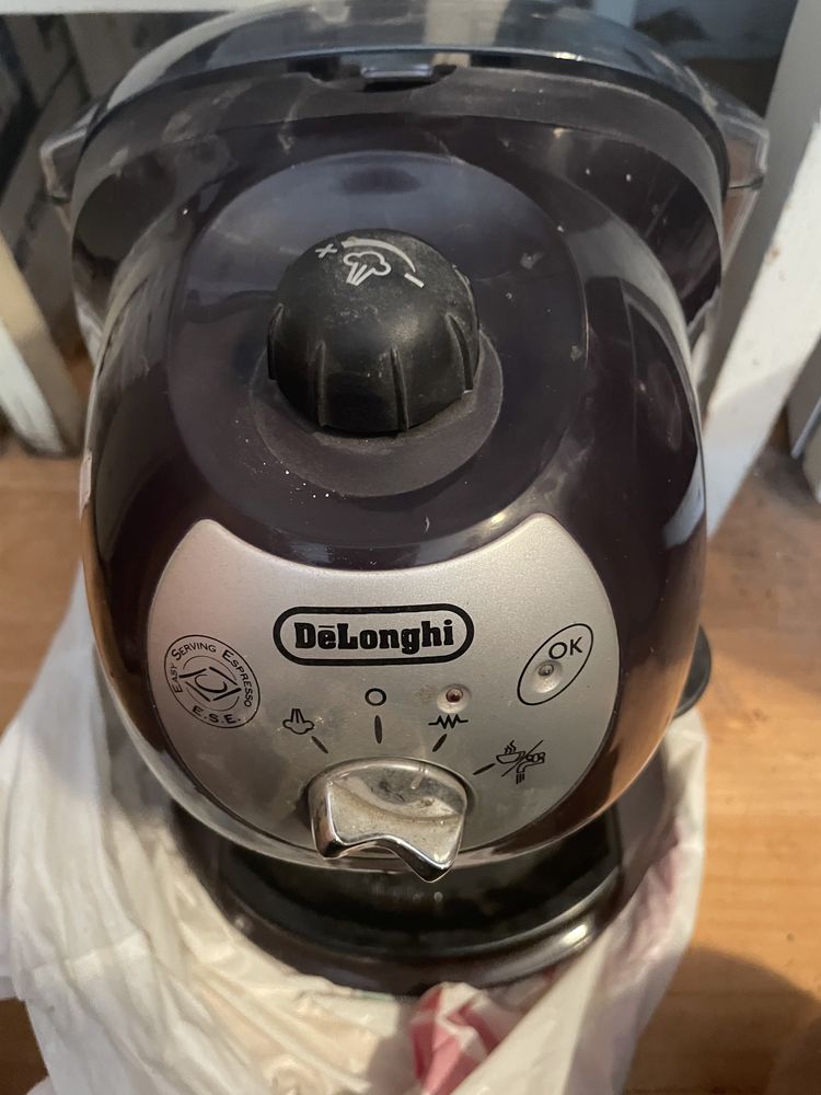 Кавомашина, кофе машина DeLonghi