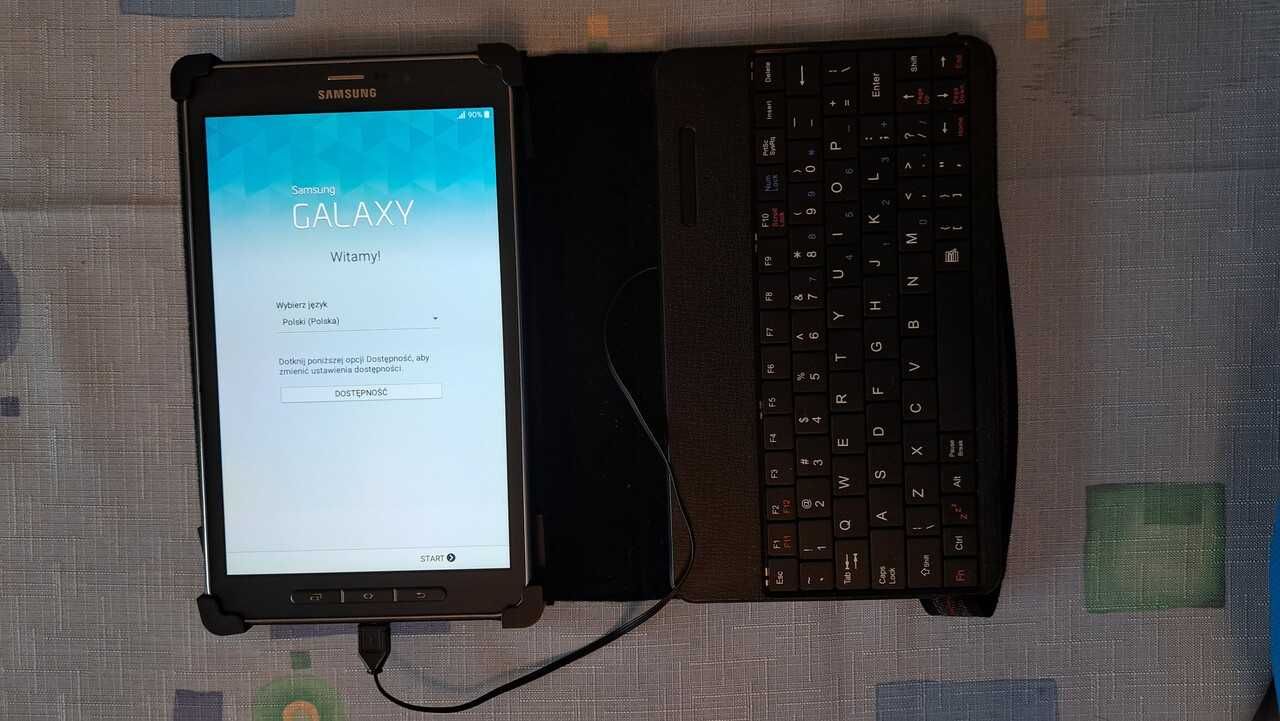 Samsung Galaxy Tab Active LTE SM-T365, 1,5GB/16GB + etui z klawiaturą