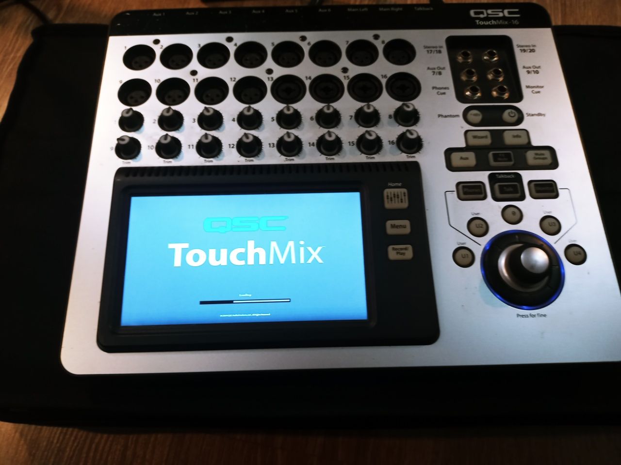 Mikser QSC TouchMix-16